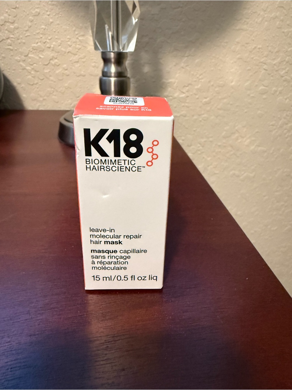 K18 Leave-In Molecular Repair Hair Mask — White with Coral Accents